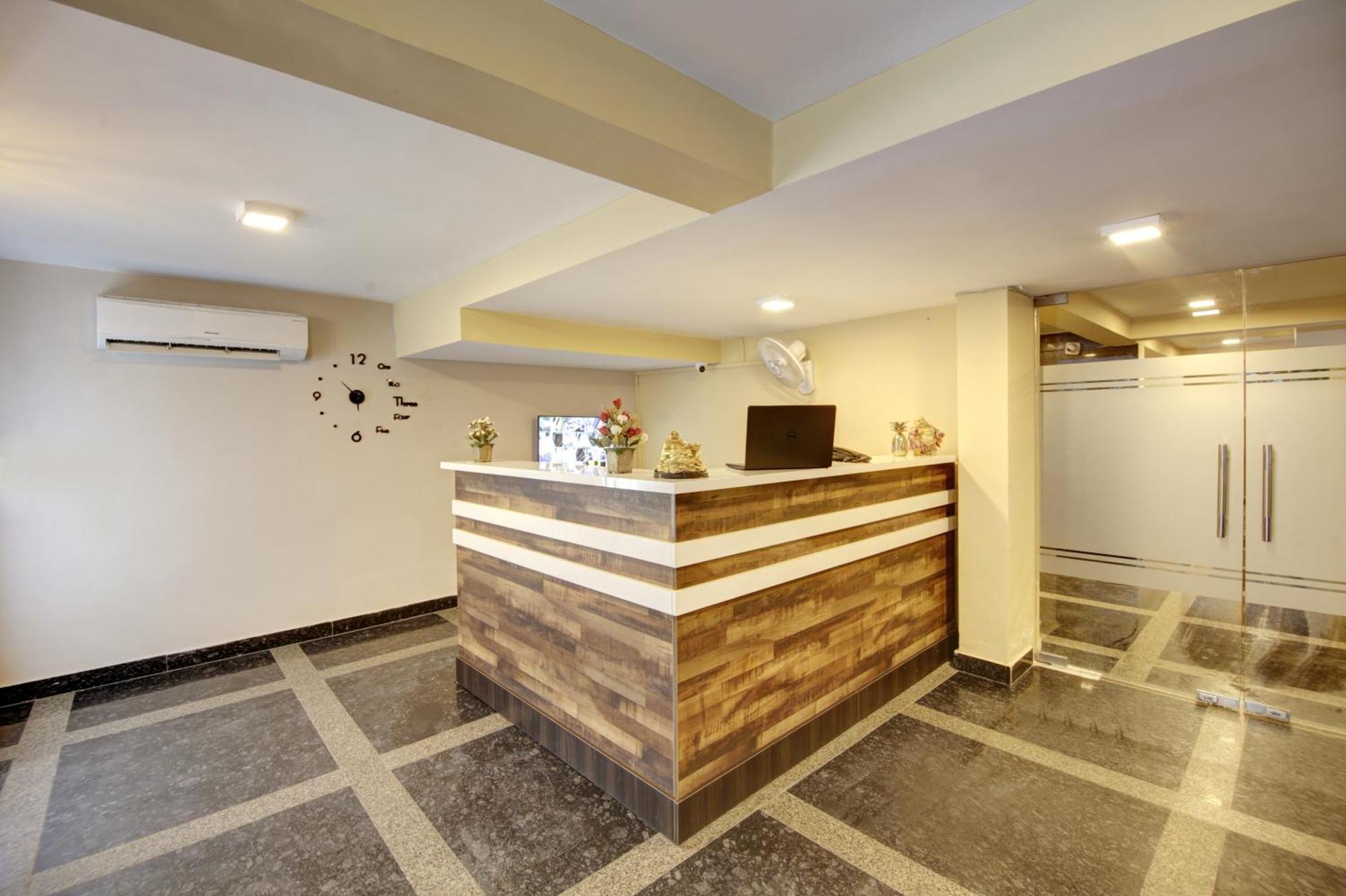 Limewood Stay - Executive Huda City Center Gurgaon Bagian luar foto