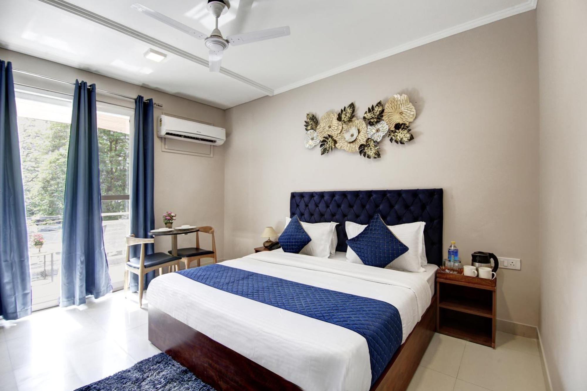 Limewood Stay - Executive Huda City Center Gurgaon Bagian luar foto