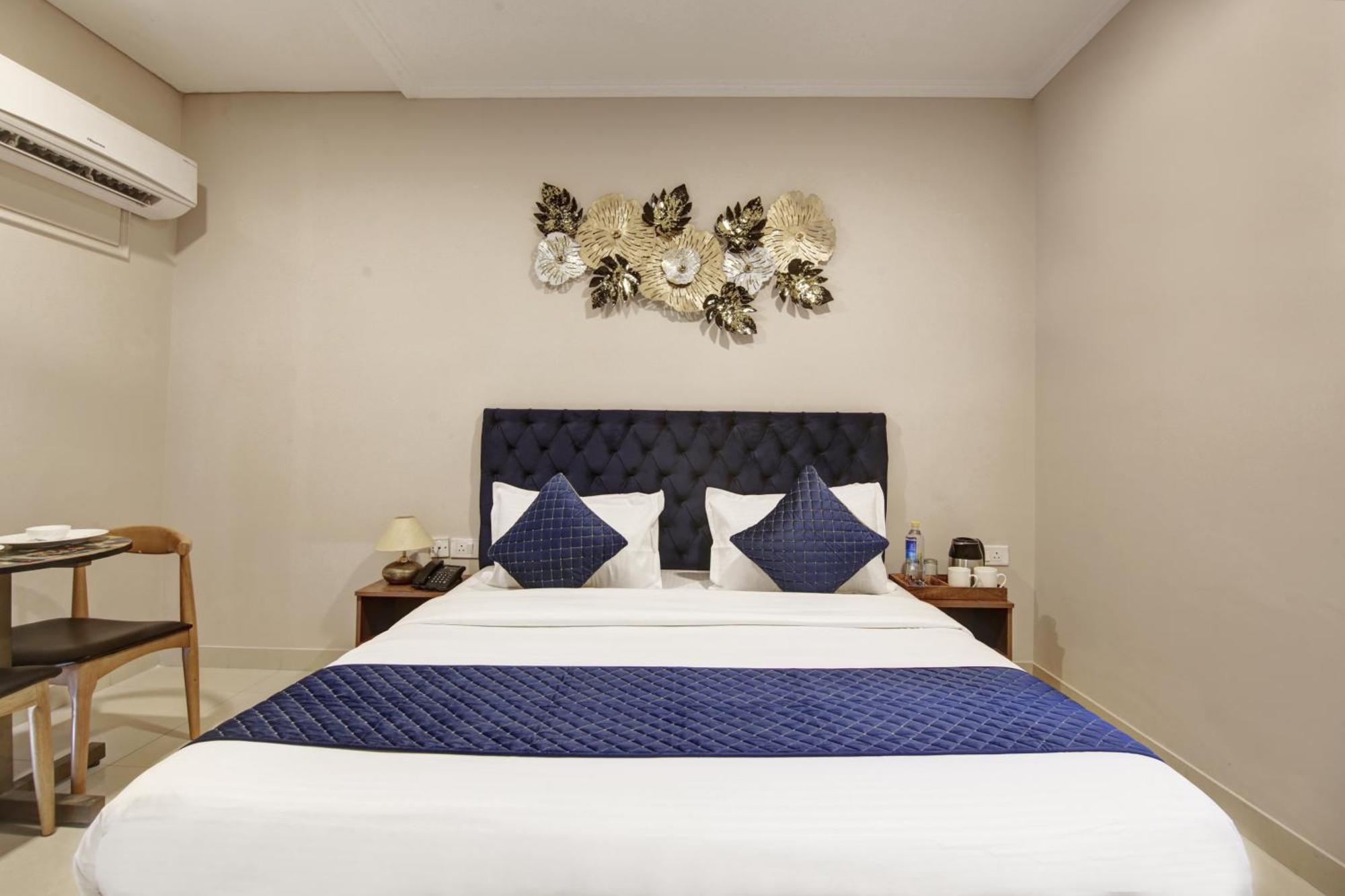 Limewood Stay - Executive Huda City Center Gurgaon Bagian luar foto