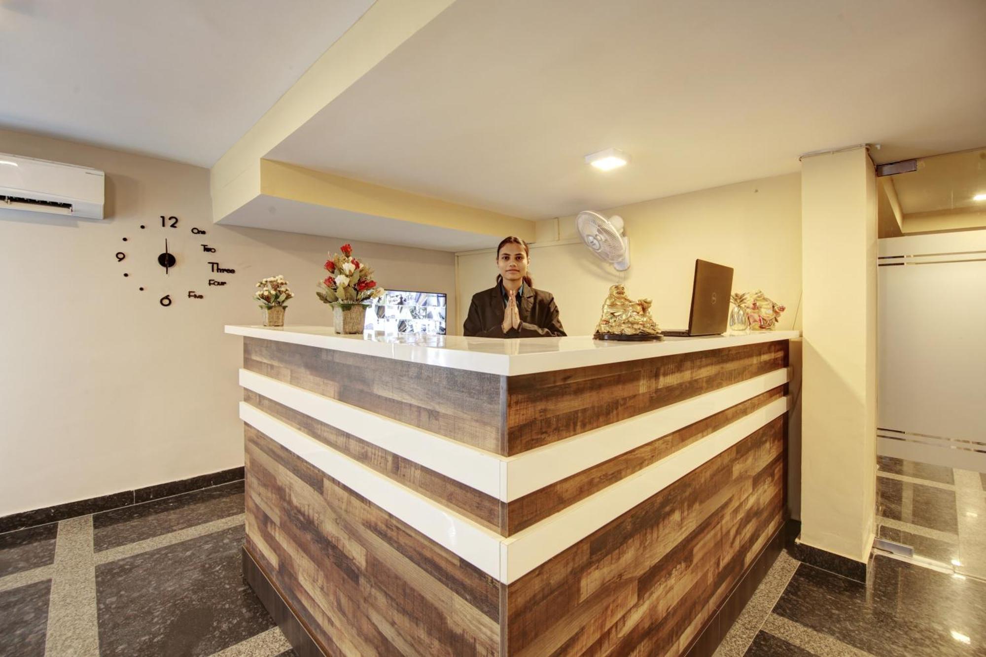 Limewood Stay - Executive Huda City Center Gurgaon Bagian luar foto