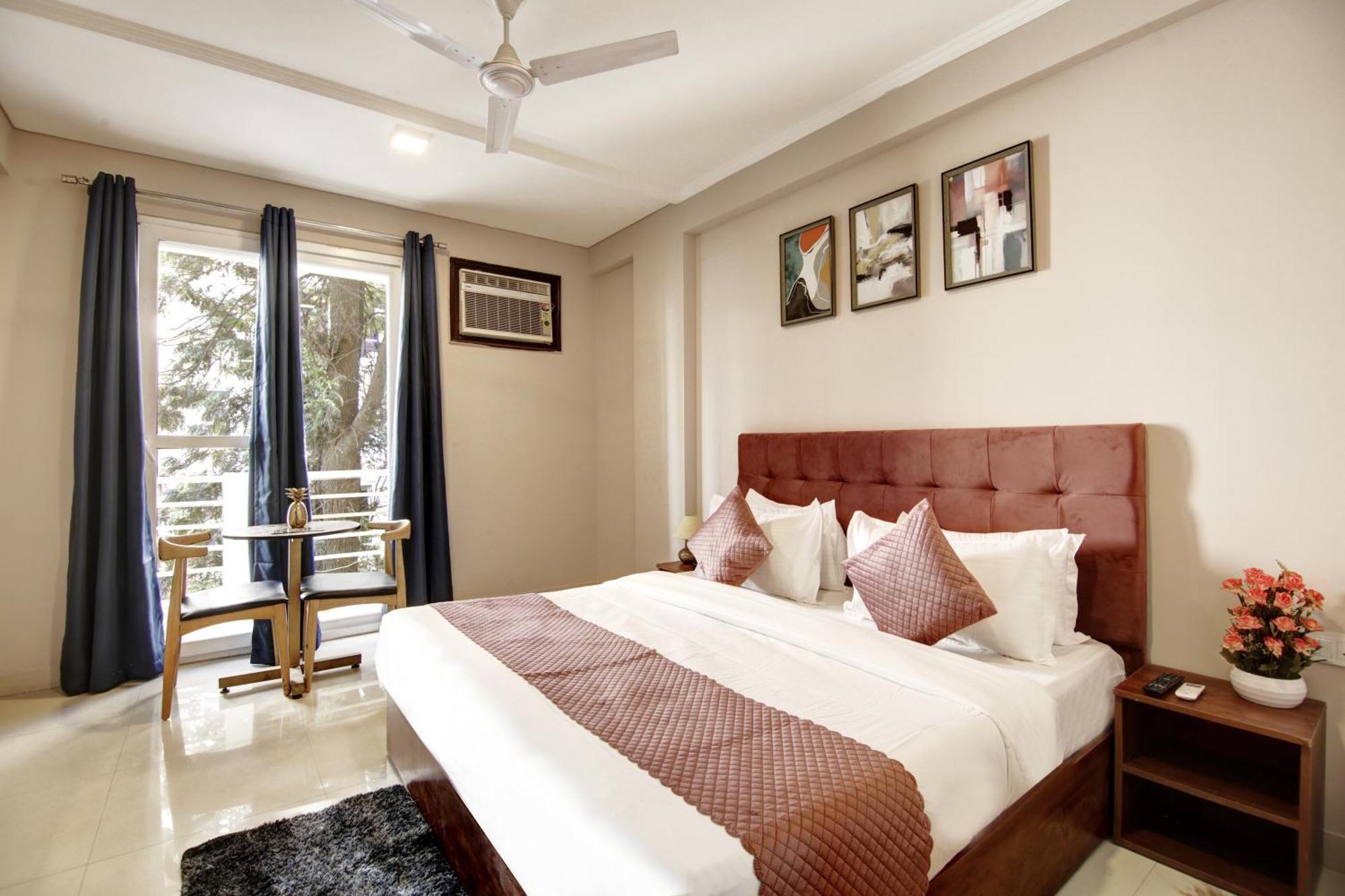 Limewood Stay - Executive Huda City Center Gurgaon Bagian luar foto